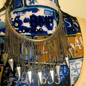 Sexy tribal looking silver spike necklace